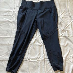 Lane Bryant blue workout leggings, size 18/20, in great condition.